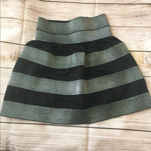 Girl skirt - Picture 1 of 3